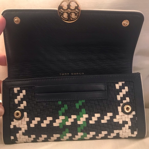 🎀Tory Burch wallet🎀 - Picture 4 of 6